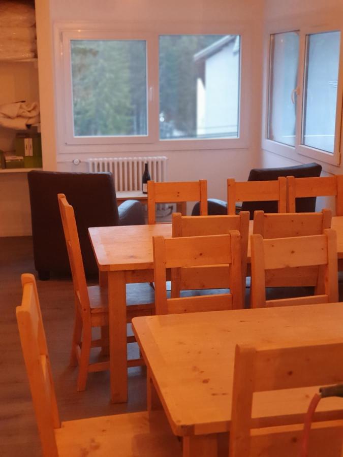 Chalet Jaune Charmant Som Sarcenas Exteriör bild